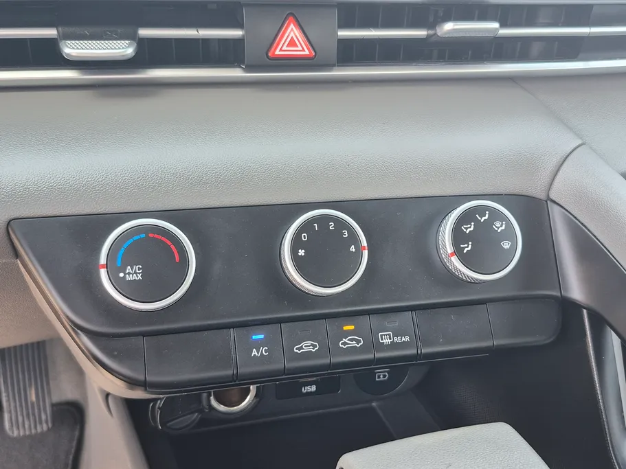 2024 Hyundai Elantra Fleet 