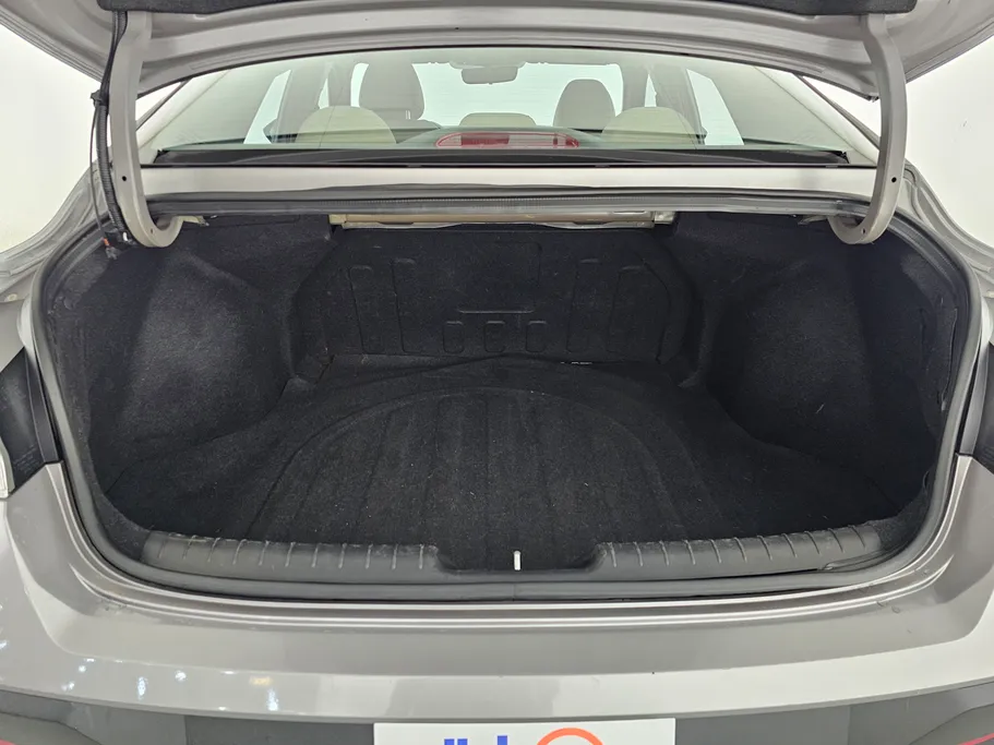 2024 Hyundai Elantra Fleet 