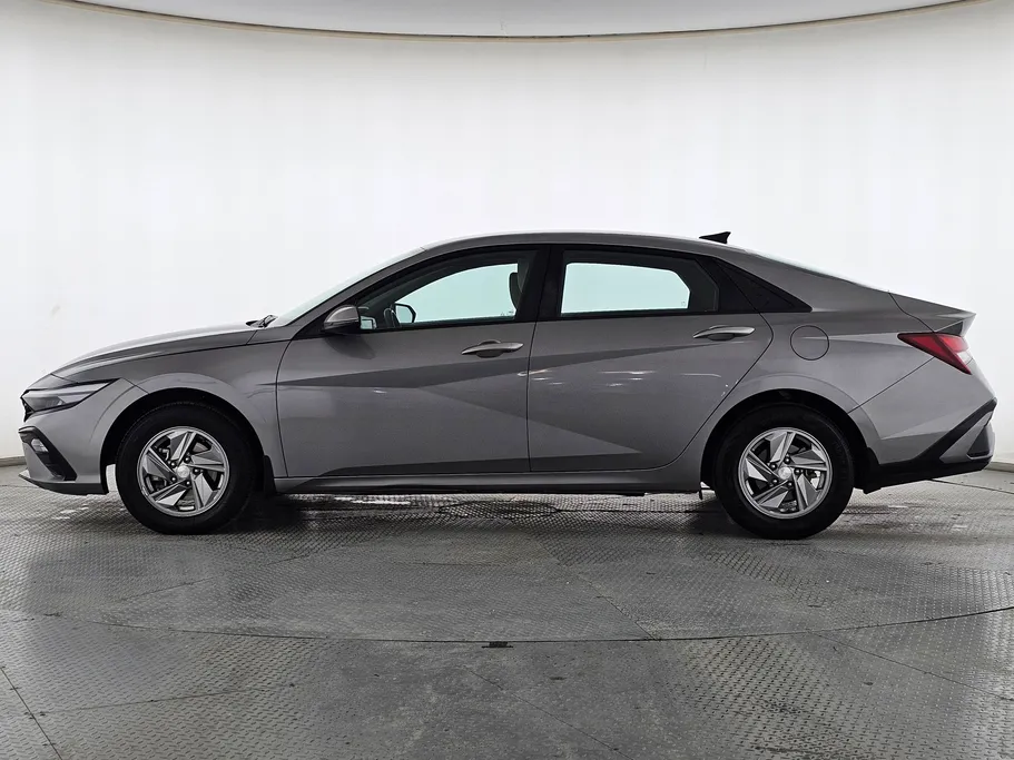 2024 Hyundai Elantra Fleet 