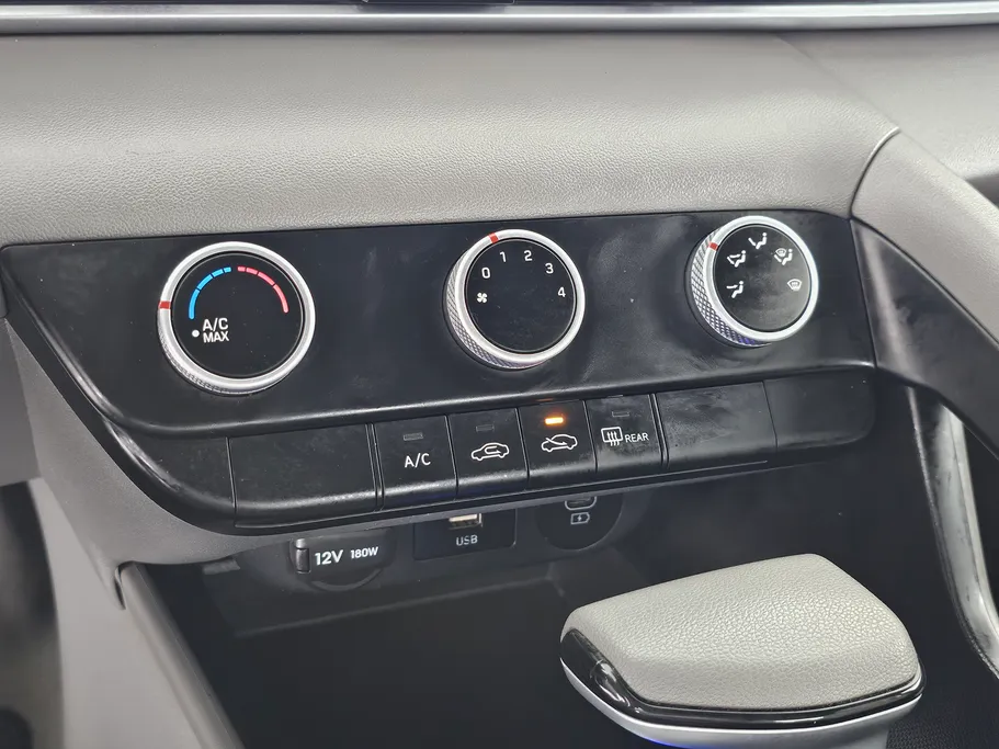 2024 Hyundai Elantra Fleet 