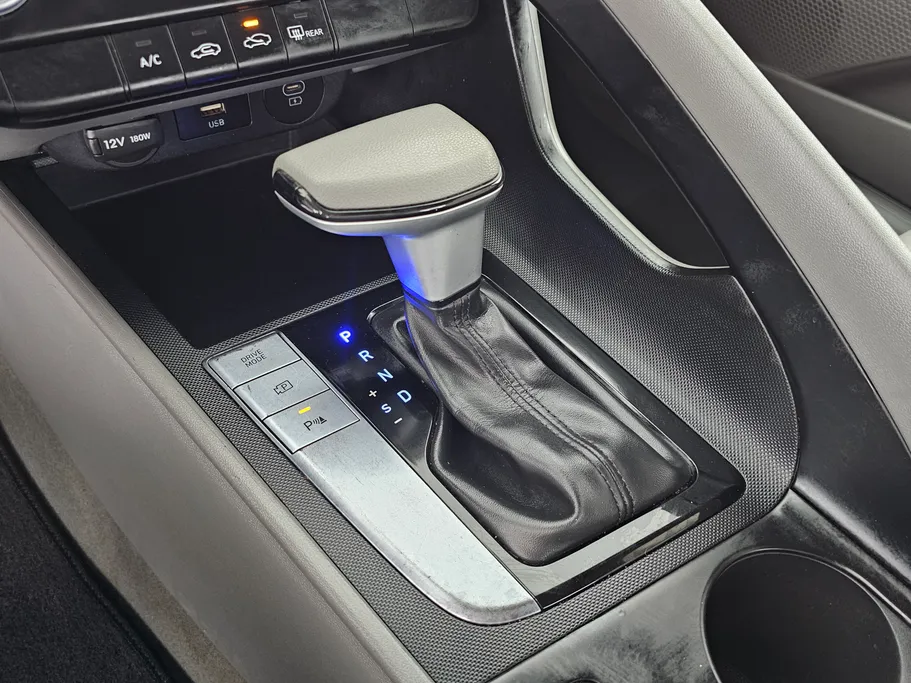2024 Hyundai Elantra Fleet 