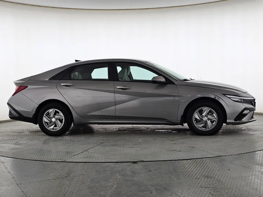 2024 Hyundai Elantra Fleet 