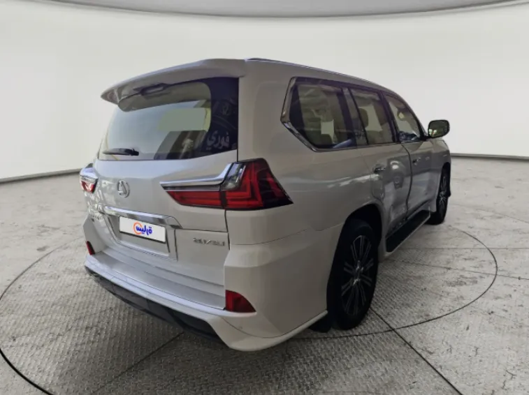 لكزس LX 570 S 2021 
