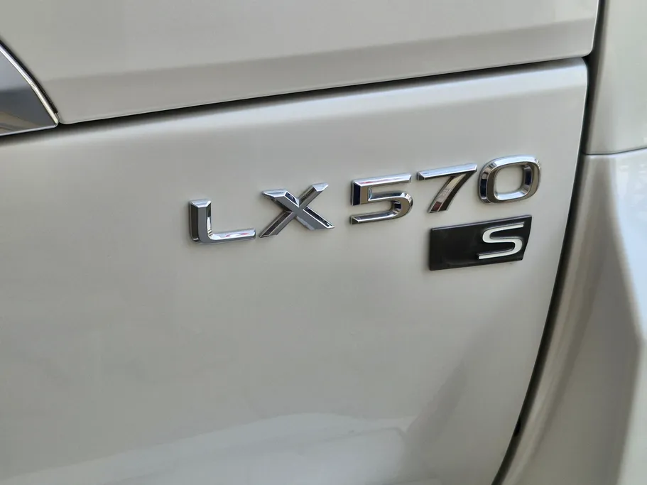لكزس LX 570 S 2021 