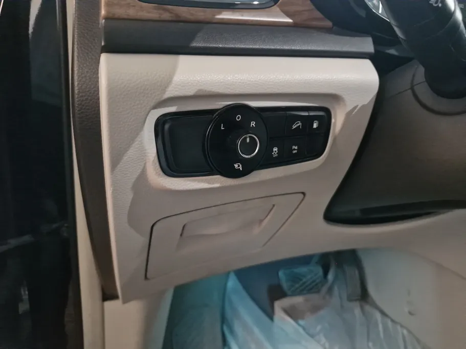 2021 GAC GS8 GL 