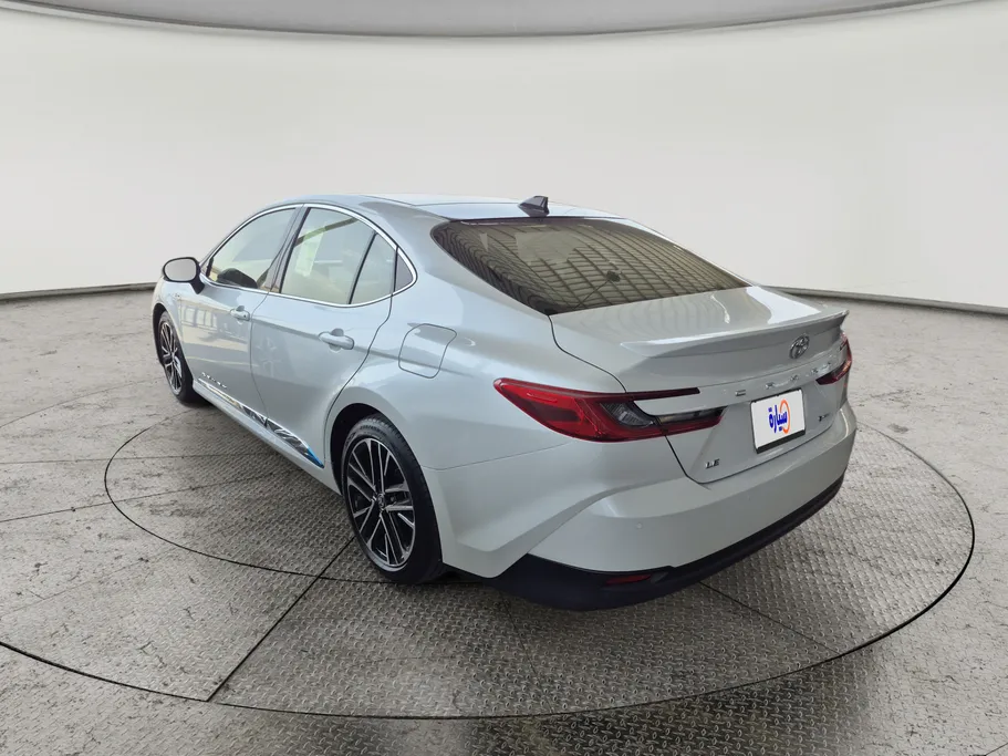 2025 Toyota Camry  LE HEV 