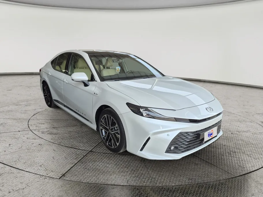 2025 Toyota Camry  LE HEV 