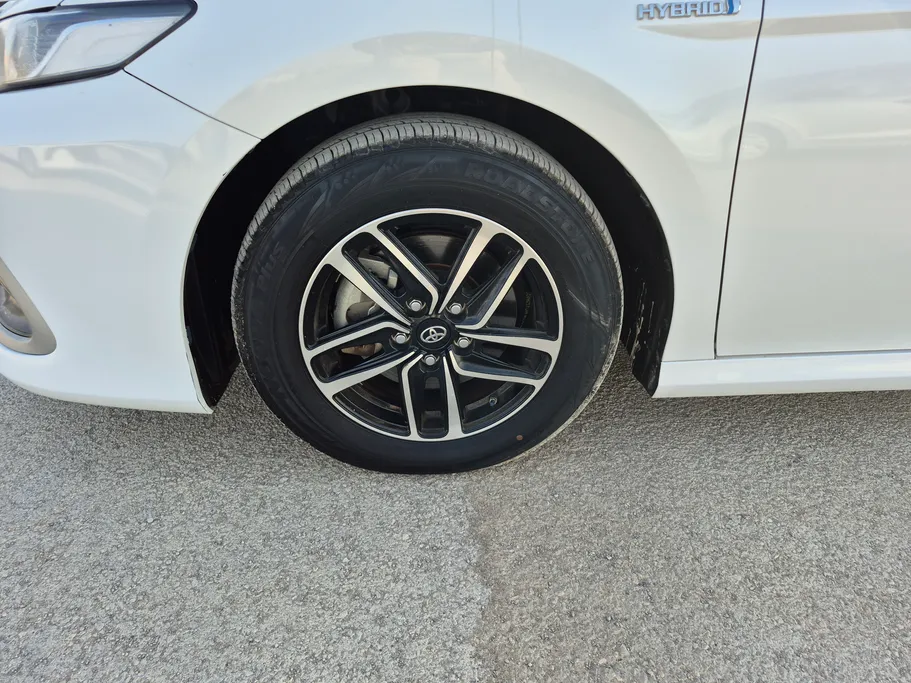 2023 Toyota Camry  LE HEV 