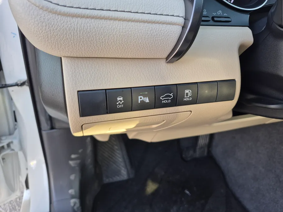 2023 Toyota Camry  LE HEV 