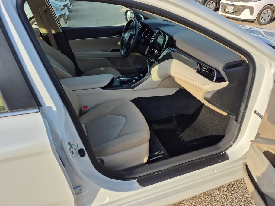 2023 Toyota Camry  LE HEV 