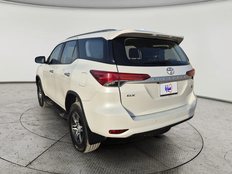 2024 Toyota Fortuner GX2 4x4 