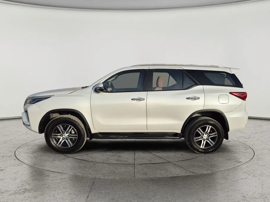 2024 Toyota Fortuner GX2 4x4 