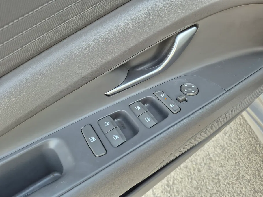 2024 Hyundai Elantra Fleet 