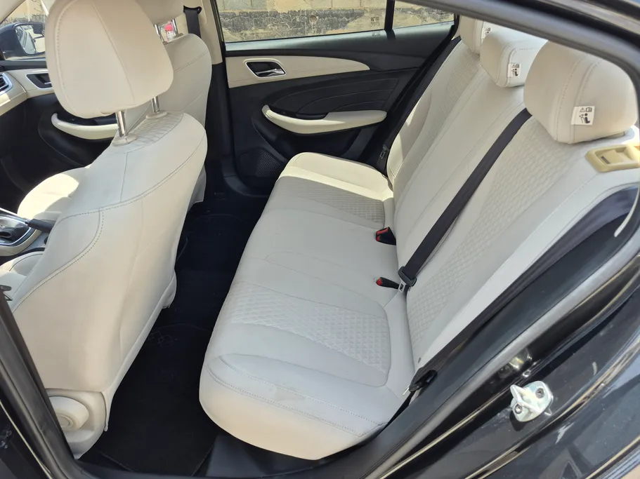 2025 MG 5 STD 