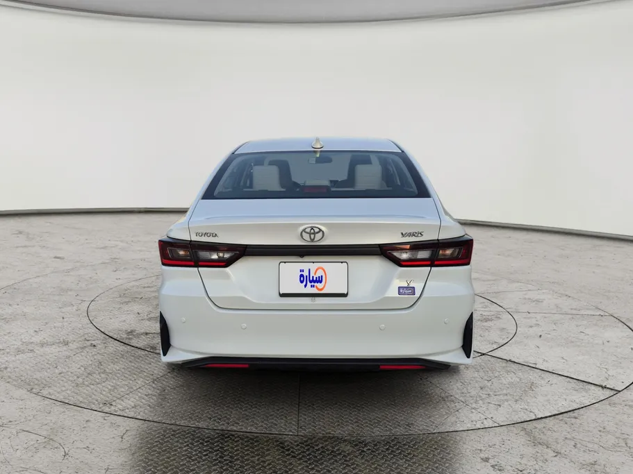 2024 Toyota Yaris  Y 
