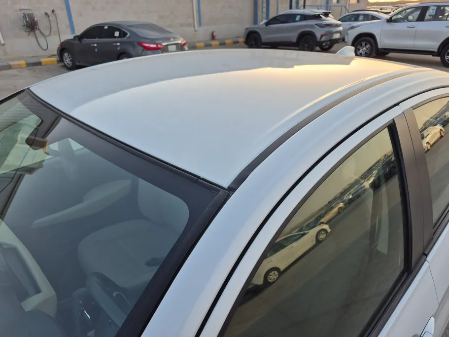 2024 Toyota Yaris  Y 