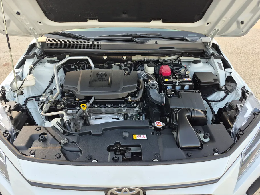 2024 Toyota Yaris  Y 