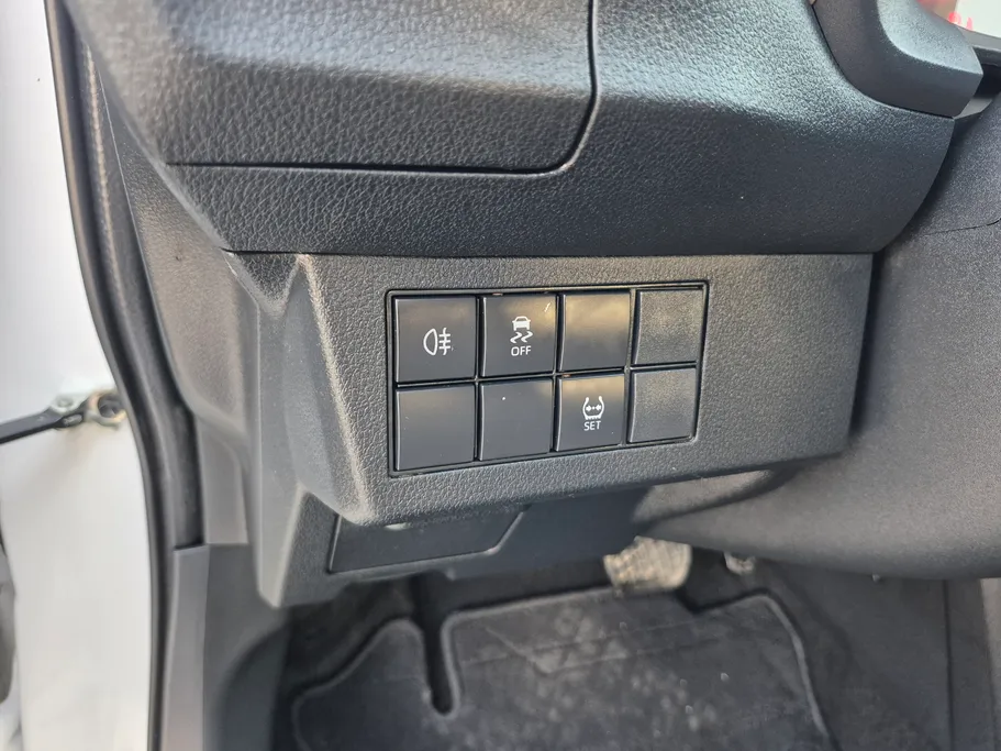 2024 Toyota Yaris  Y 