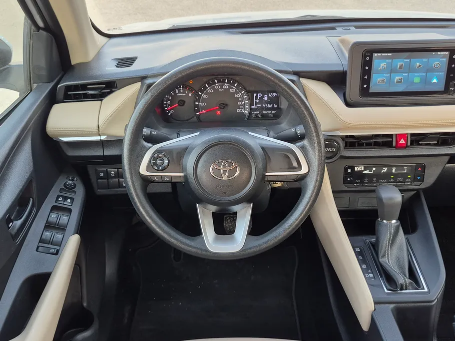 2024 Toyota Yaris  Y 