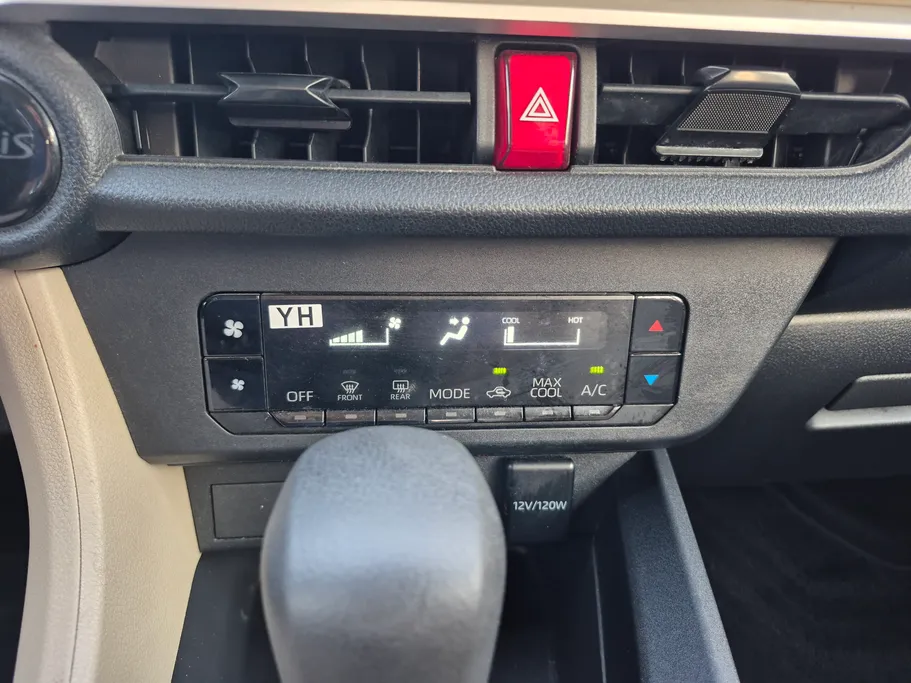 2024 Toyota Yaris  Y 