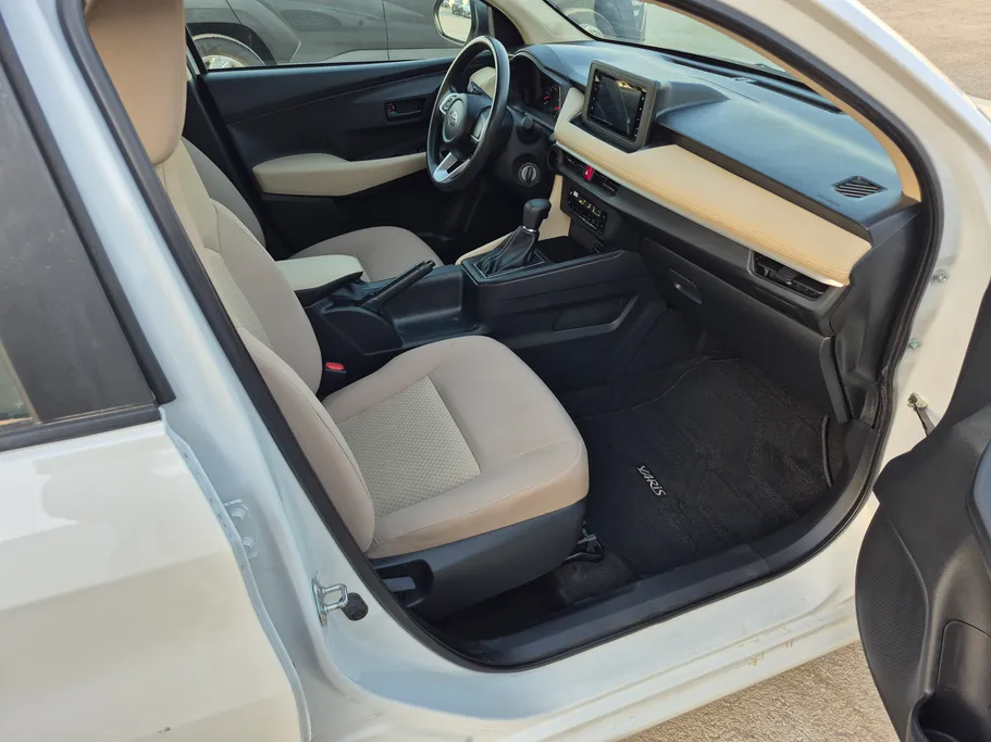 2024 Toyota Yaris  Y 