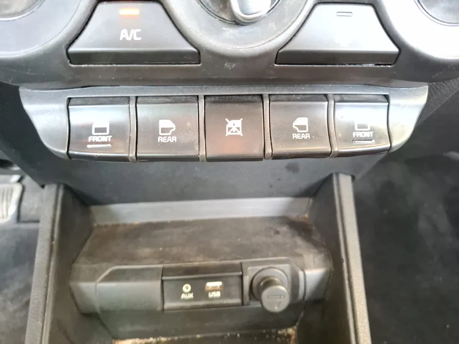 2023 Kia Pegas LX 
