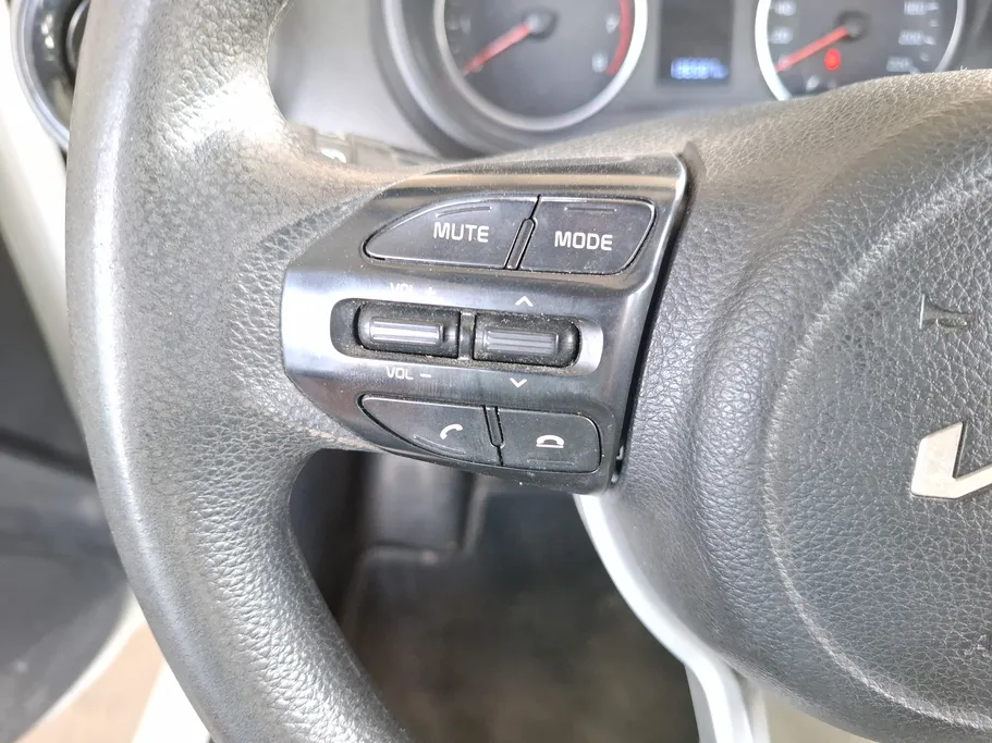 2023 Kia Pegas LX 