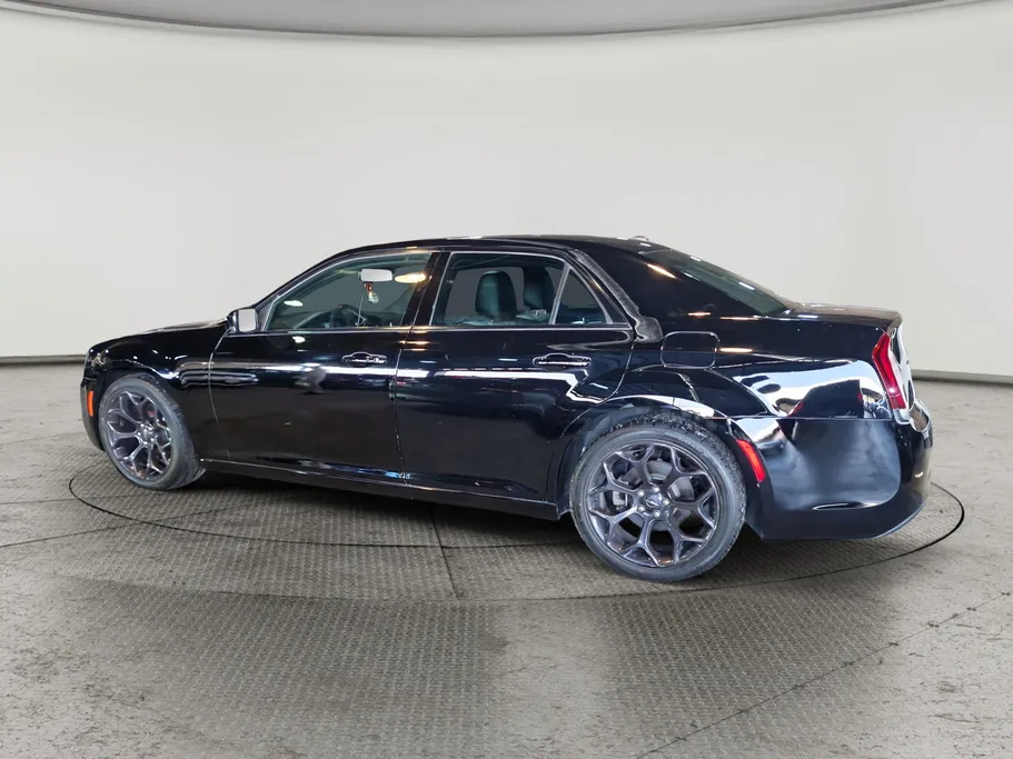 كرايسلر 300 S 2021 
