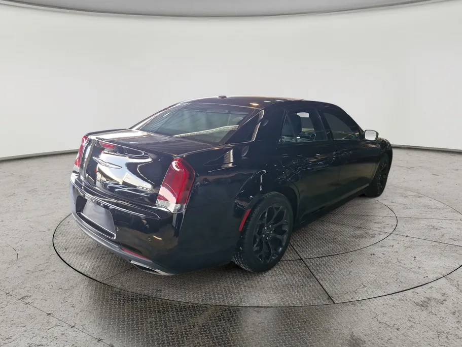 كرايسلر 300 S 2021 