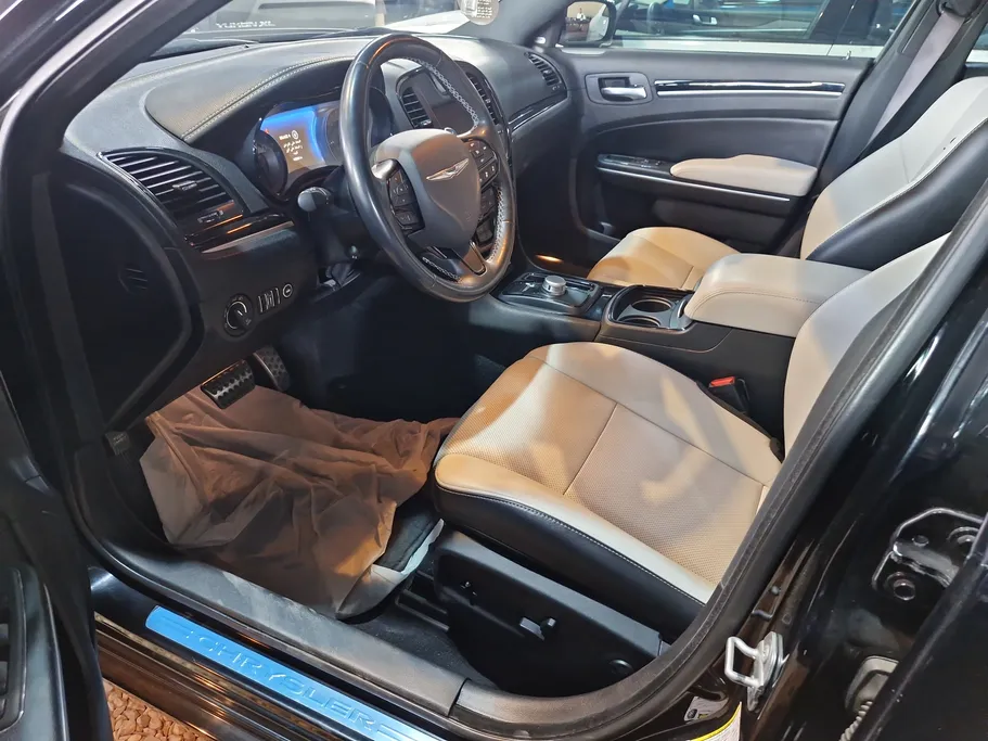 كرايسلر 300 S 2021 