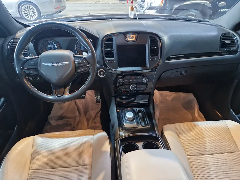 كرايسلر 300 S 2021 