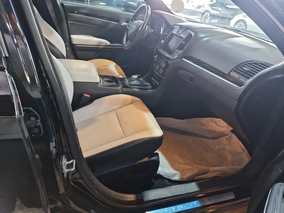 كرايسلر 300 S 2021 