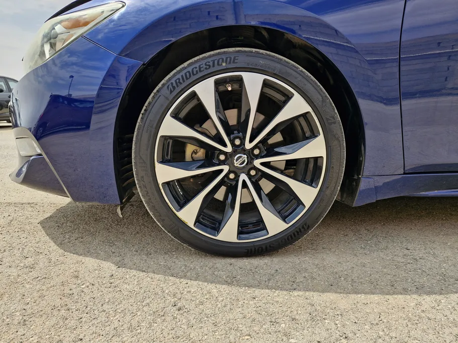 2018 Nissan Maxima SR 