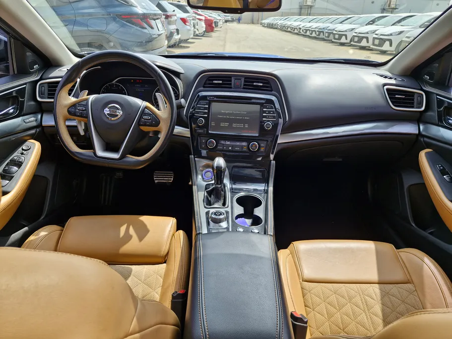 2018 Nissan Maxima SR 