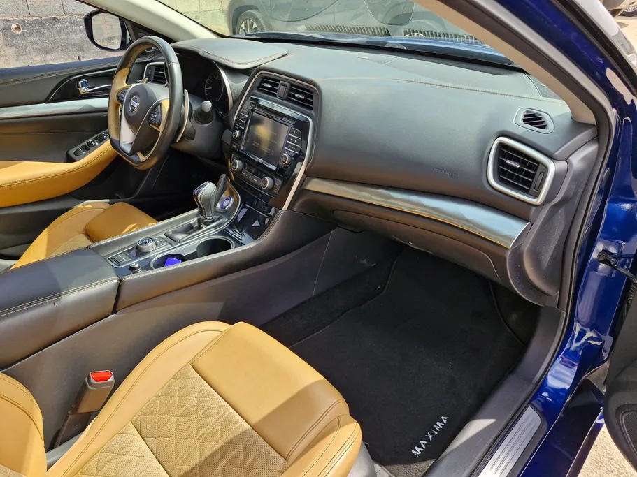 2018 Nissan Maxima SR 