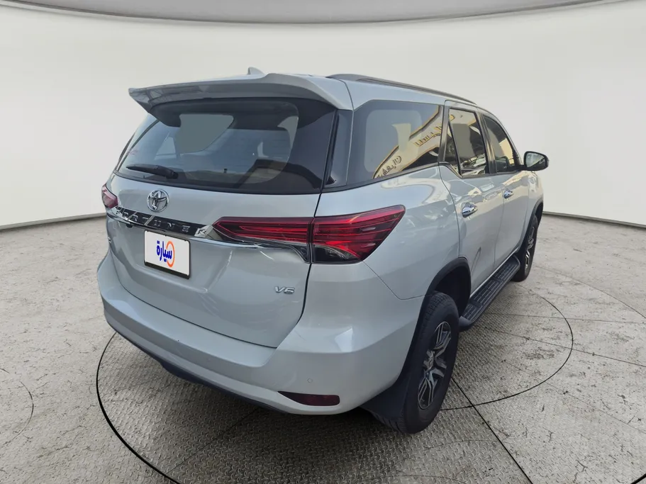 2023 Toyota Fortuner VX 