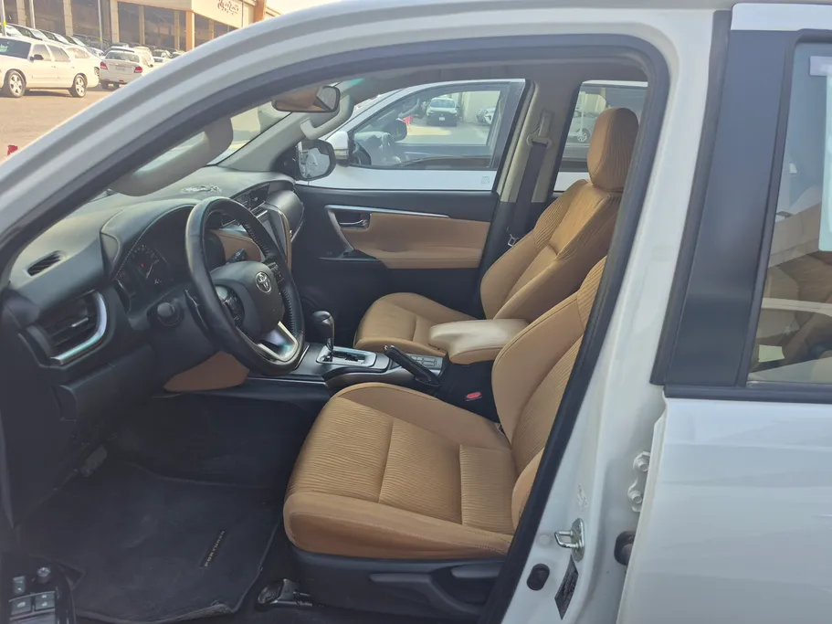 2023 Toyota Fortuner VX 