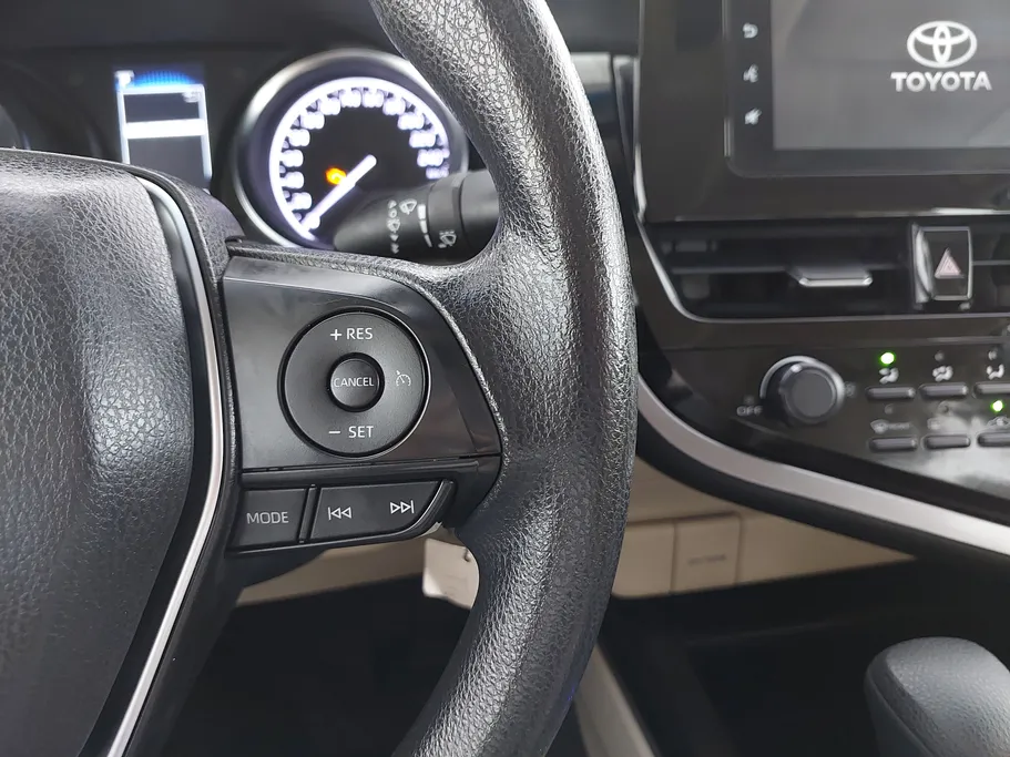 2022 Toyota Camry  LE 