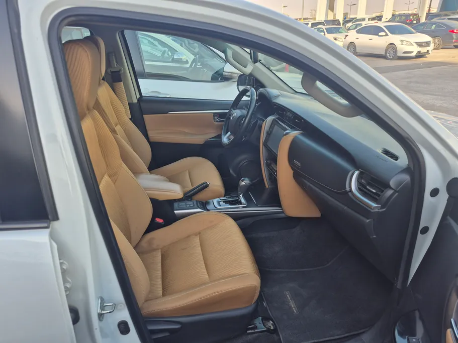 2023 Toyota Fortuner VX 