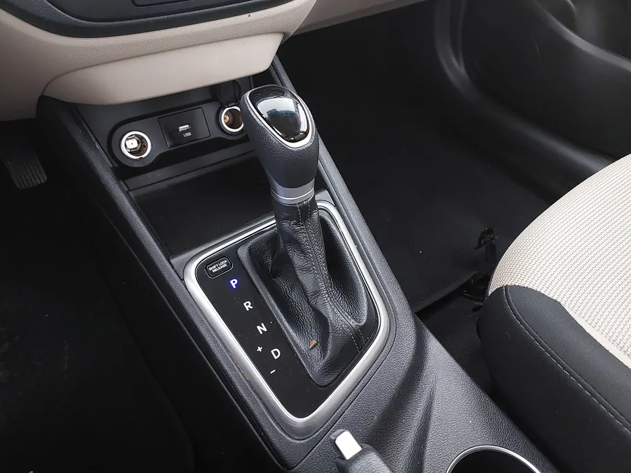 هيونداي اكسنت سمارت 2023 
