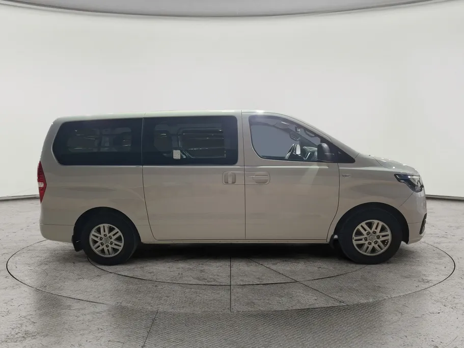 2021 Hyundai Grand Starex cargo 
