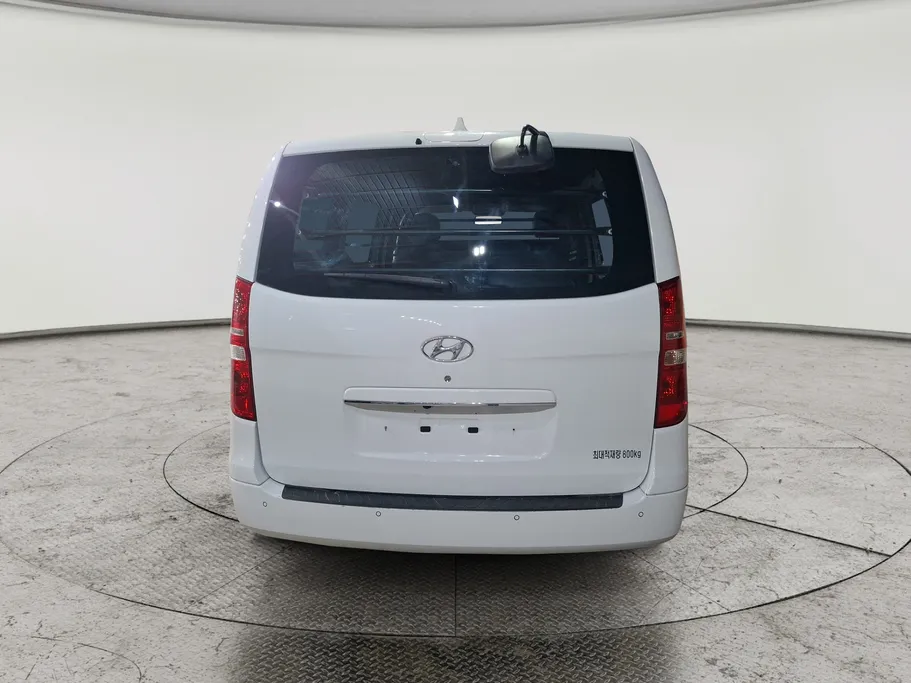 2021 Hyundai Grand Starex cargo 