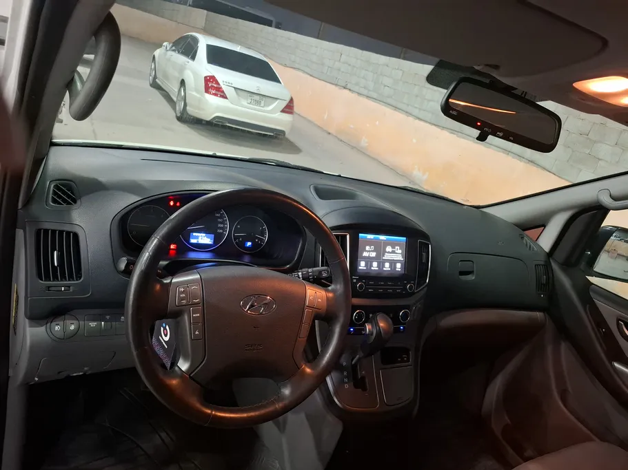 2021 Hyundai Grand Starex cargo 