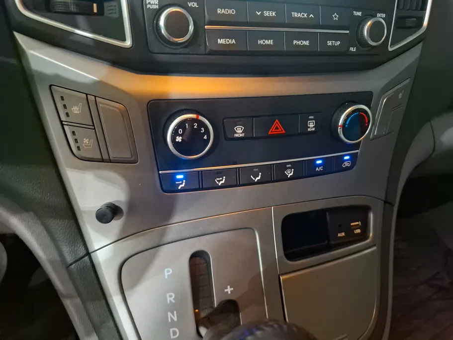 2021 Hyundai Grand Starex cargo 