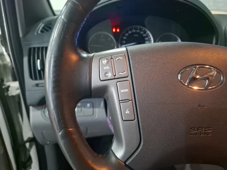 2021 Hyundai Grand Starex cargo 
