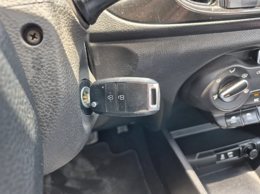 2024 Kia Pegas GL 