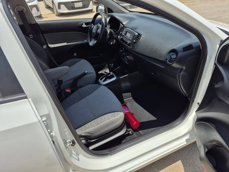 2024 Kia Pegas GL 