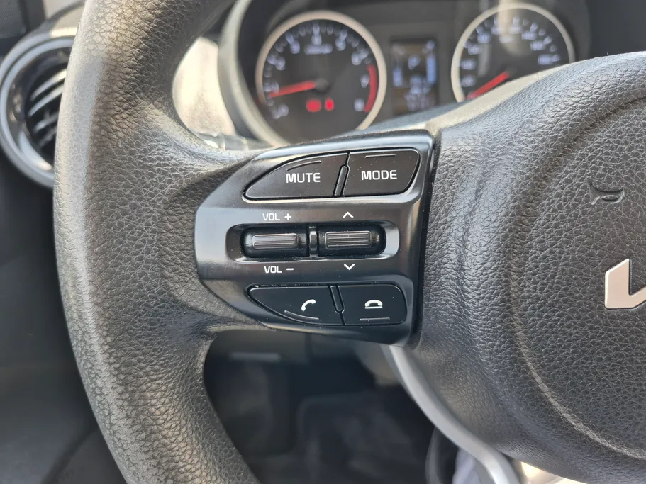 2024 Kia Pegas GL 