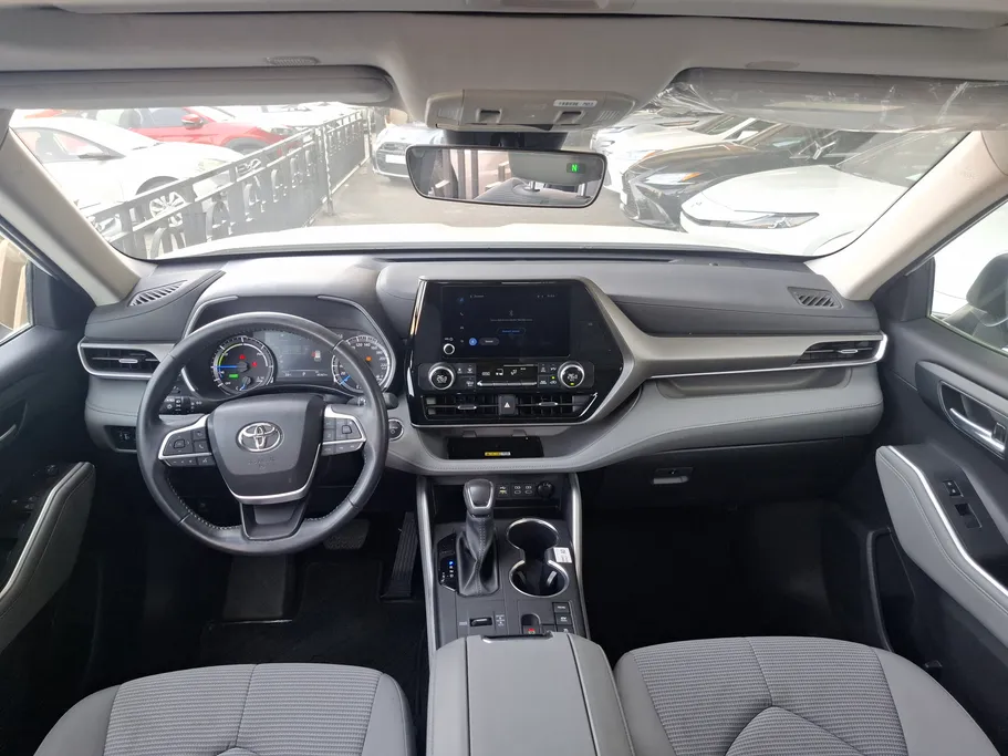 2023 Toyota Highlander GLE 