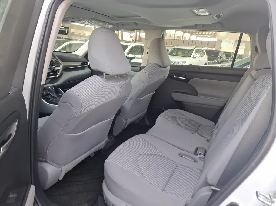 2023 Toyota Highlander GLE 